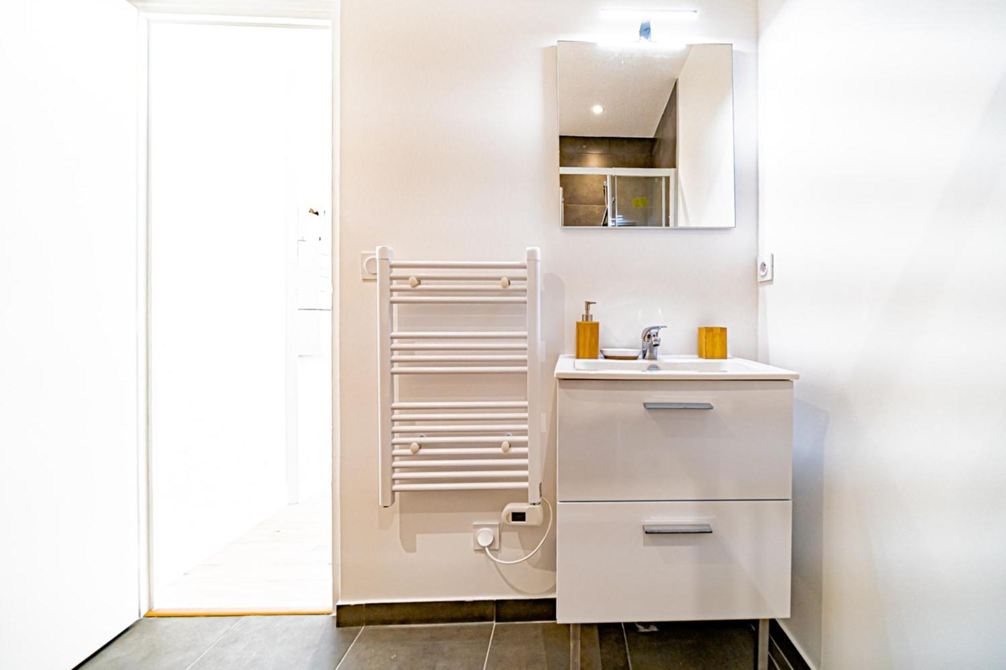 Le Californie - Agreable Studio Renove Улан Екстериор снимка
